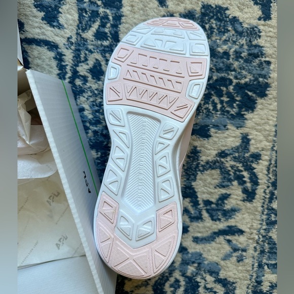 APL Women’s Techloom Bliss sneaker in Bleached Pink - Picture 4 of 5